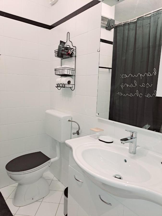 Apartman Karmen Vodice Esterno foto