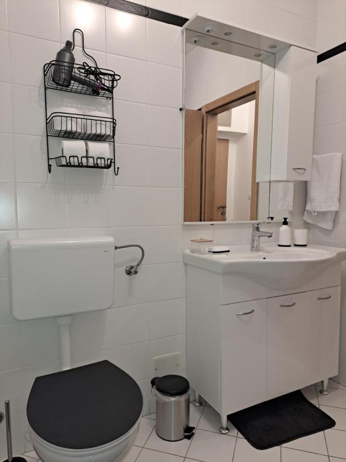Apartman Karmen Vodice Esterno foto