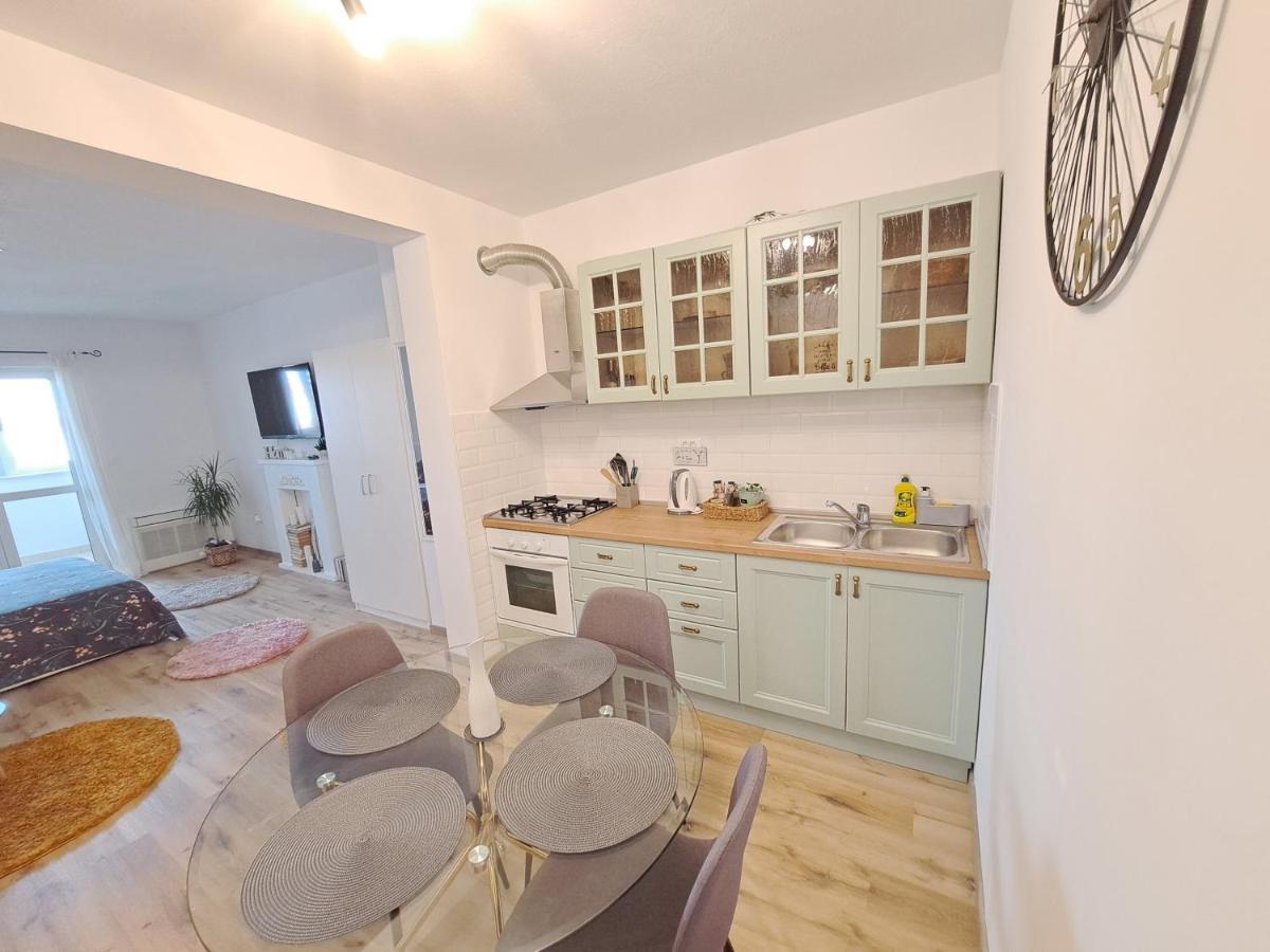 Apartman Karmen Vodice Esterno foto